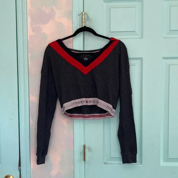 Tommy Hilfiger cropped hooded sweatshirt - Picture 1 of 6